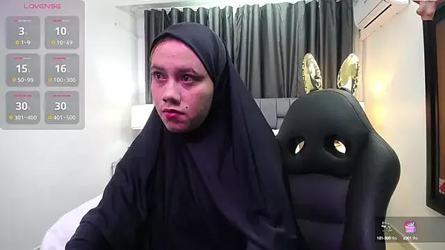 kamilahnajwa from StripChat is Freechat