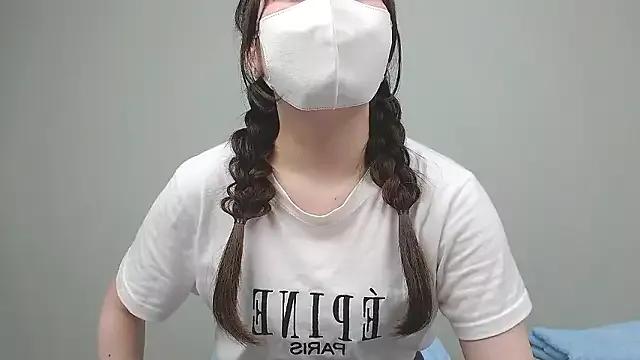 Kanna_queen_sss from StripChat is Freechat