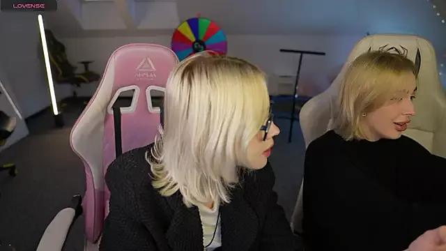 Kara_cat from StripChat is Freechat