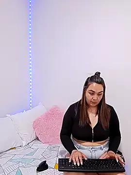 Kara_Sky from StripChat is Freechat