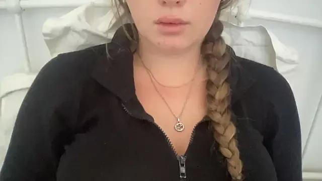 KaraLeee from StripChat