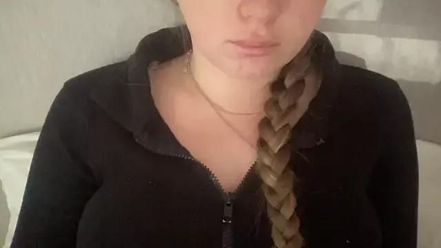 KaraLeee from StripChat