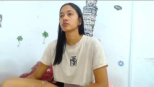 karenvagina18 from StripChat is Freechat
