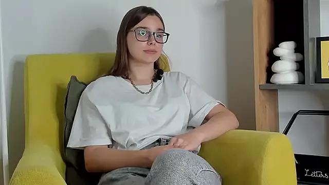 KareyPharo from StripChat is Freechat
