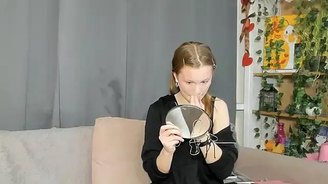 KarieBowery from StripChat is Freechat