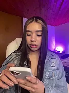 Karina16_pink from StripChat is Freechat