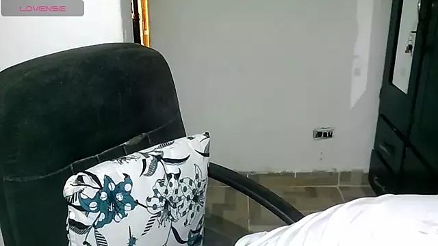 karlaroberts7 from StripChat is Freechat