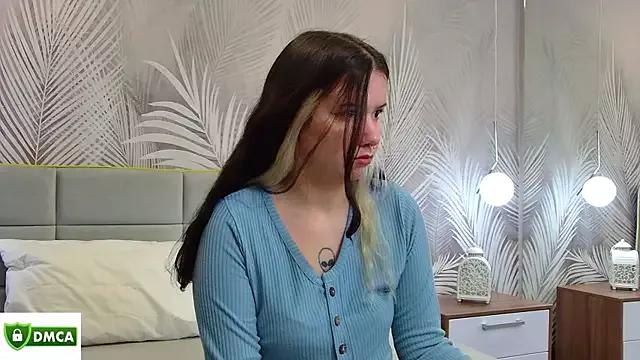 Karli_Grey from StripChat is Freechat