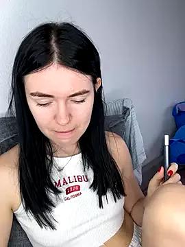 karrr__aaa from StripChat