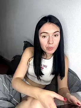 karrr__aaa from StripChat