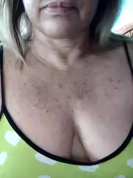 Kasandra_Ho from StripChat