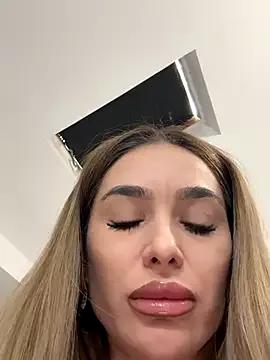 KaseyQuinn_ from StripChat is Freechat