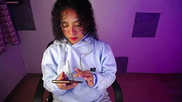 Kassandraa1 from StripChat