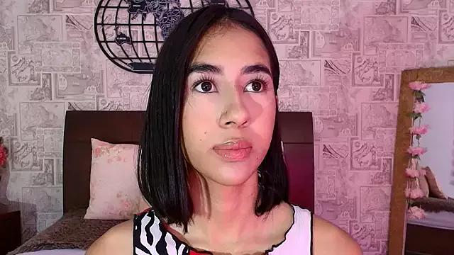 kassie_collings from StripChat is Freechat