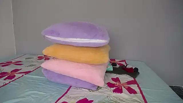 katalellanaugthy from StripChat