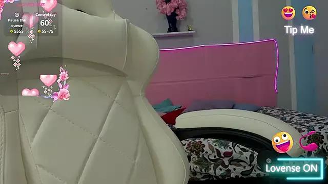 Katalina_red from StripChat is Freechat