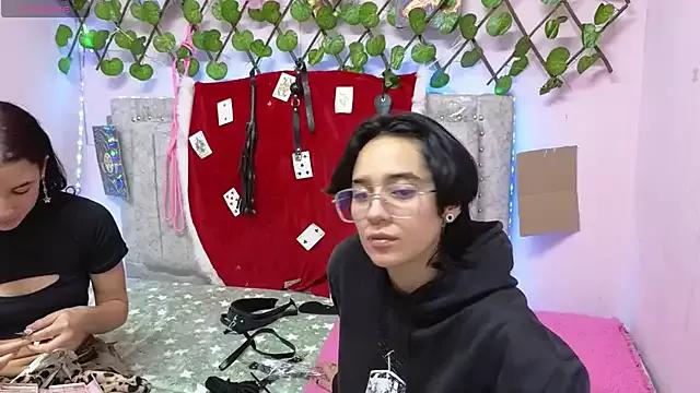 katalinathxandbritney1 from StripChat