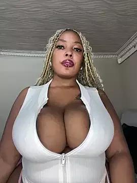 Katamia25 from StripChat