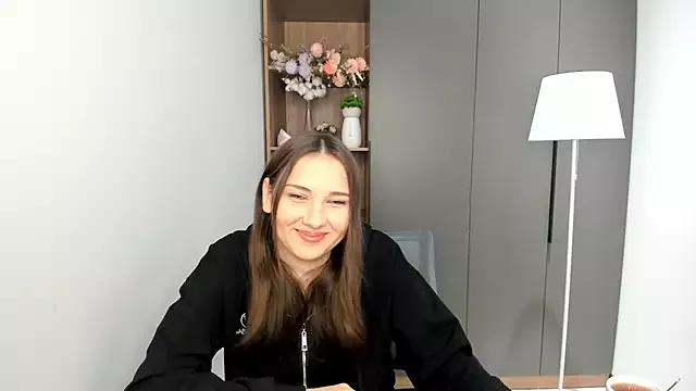 KateCahee from StripChat is Freechat