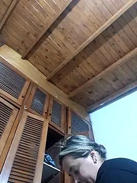 Kateneani webcams show profile image 