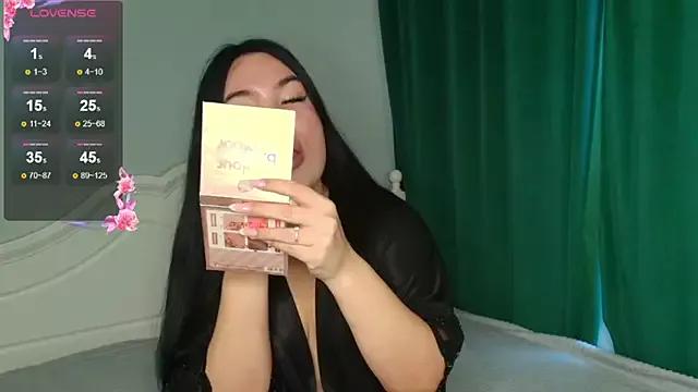 katerine_Monroe from StripChat is Freechat