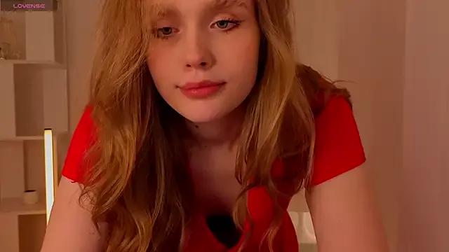 KathyBlooms from StripChat is Freechat