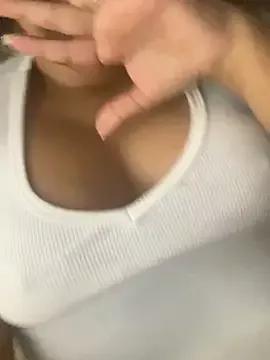 KatrinaMore webcams show profile image 