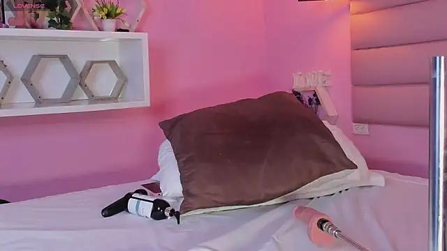 Katta_Gil from StripChat