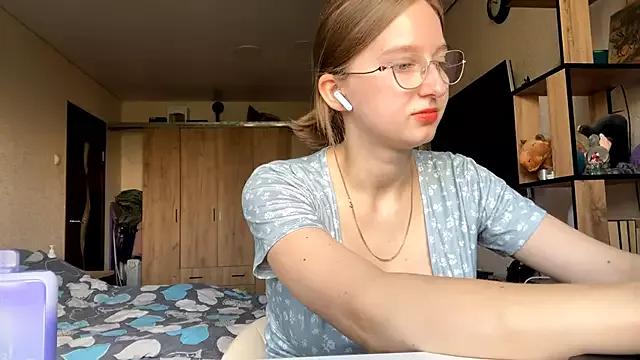 KATTIE_SLOWFiRE from StripChat is Freechat