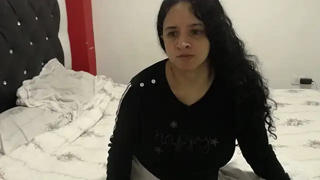 Katty_Bones from StripChat
