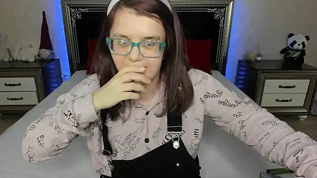 Katty_Kitty9999 from StripChat