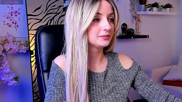 Katty_Lights from StripChat
