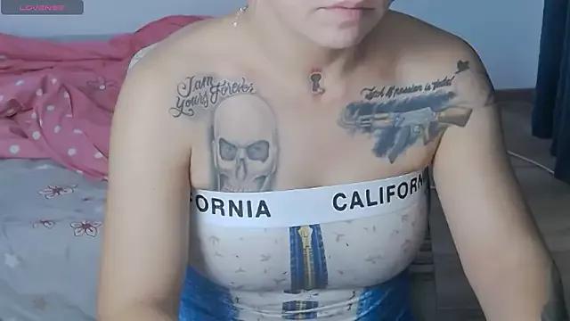 KatyNolann from StripChat is Freechat