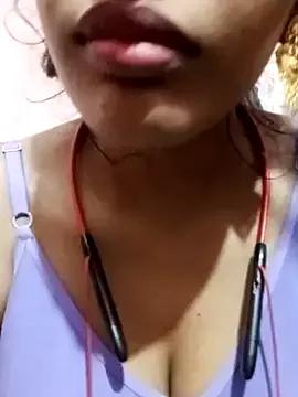 Kaviyaponnu0987 webcams show profile image 