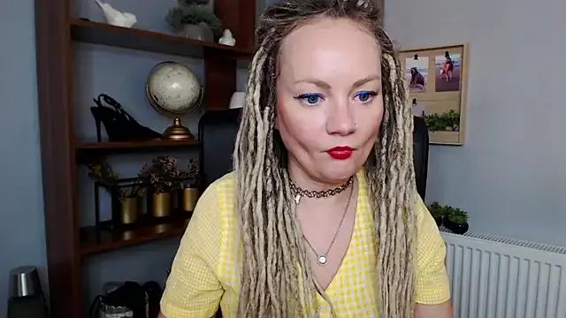 KayaMagic from StripChat is Freechat