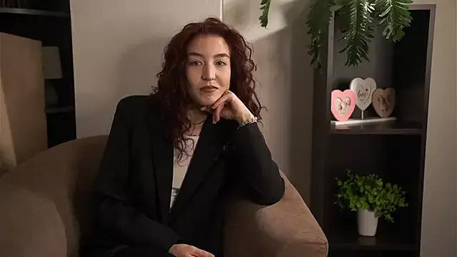 KayEssen from StripChat is Freechat