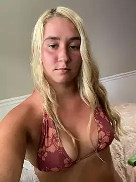 Photos of Kaylayoung12 from StripChat is Freechat