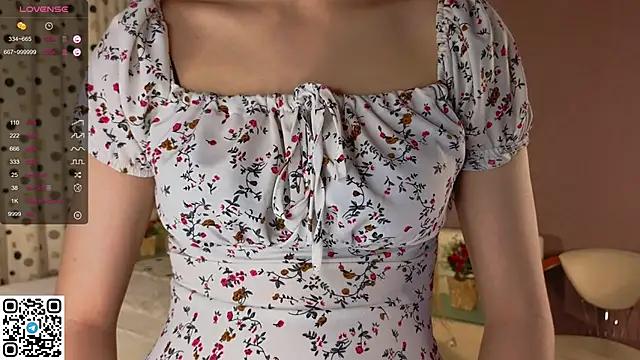 KeeleyBagge from StripChat