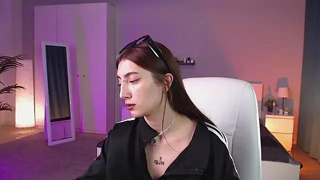 Keke_Pallmer from StripChat