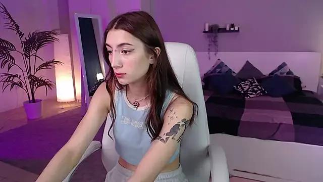 Keke_Pallmer from StripChat
