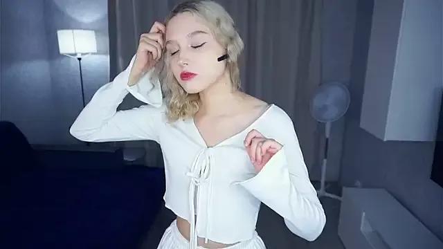 KelleLillie from StripChat