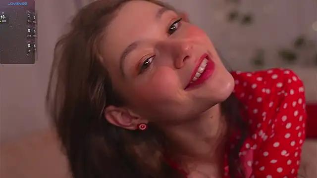 Kelly_Ember from StripChat