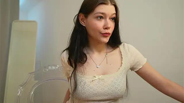 Kelly_Ember from StripChat