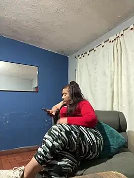 kelly_greys from StripChat