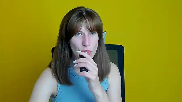 Kelly_Kisss from StripChat is Freechat