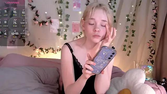 Kellybbface from StripChat