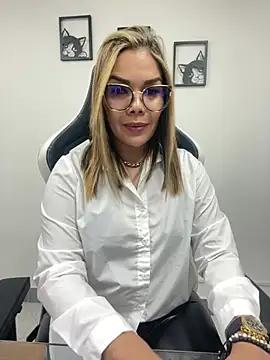 KellyBrooklyn_ from StripChat
