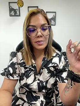 KellyBrooklyn_ from StripChat