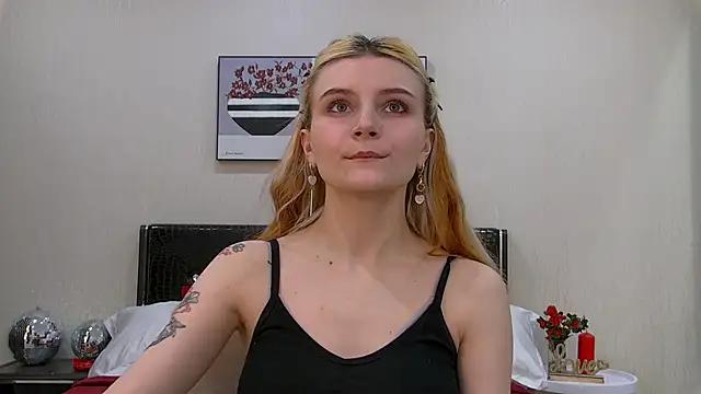 KellyStone from StripChat
