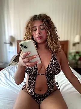KellyXD from StripChat is Freechat
